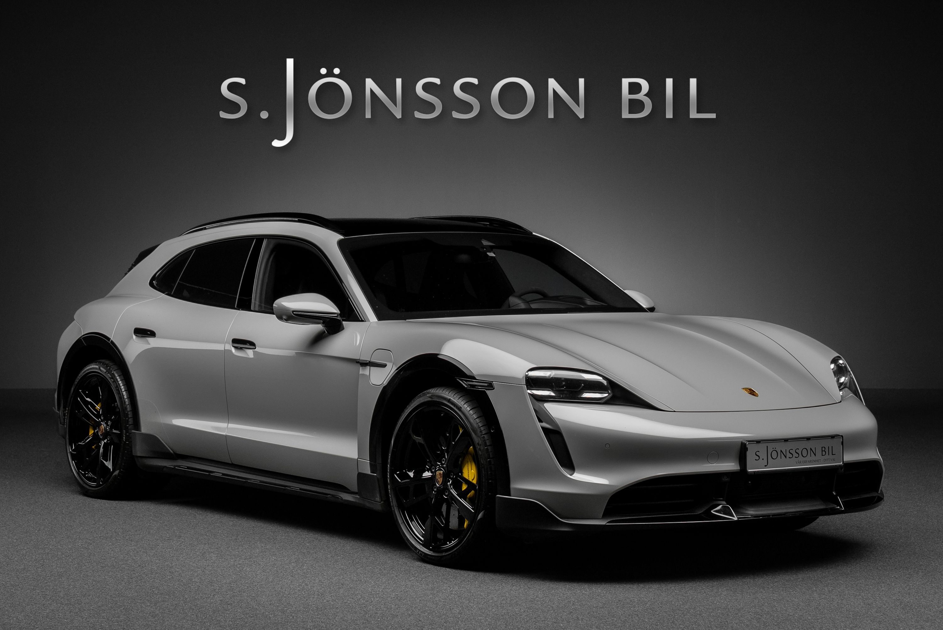 Porsche Taycan Turbo S Cross Turismo