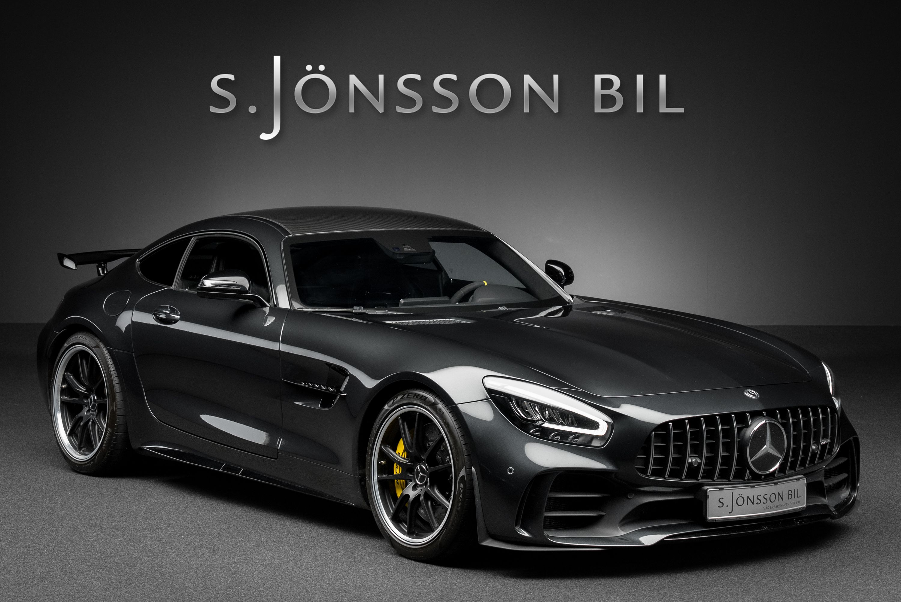 Mercedes-AMG GT R