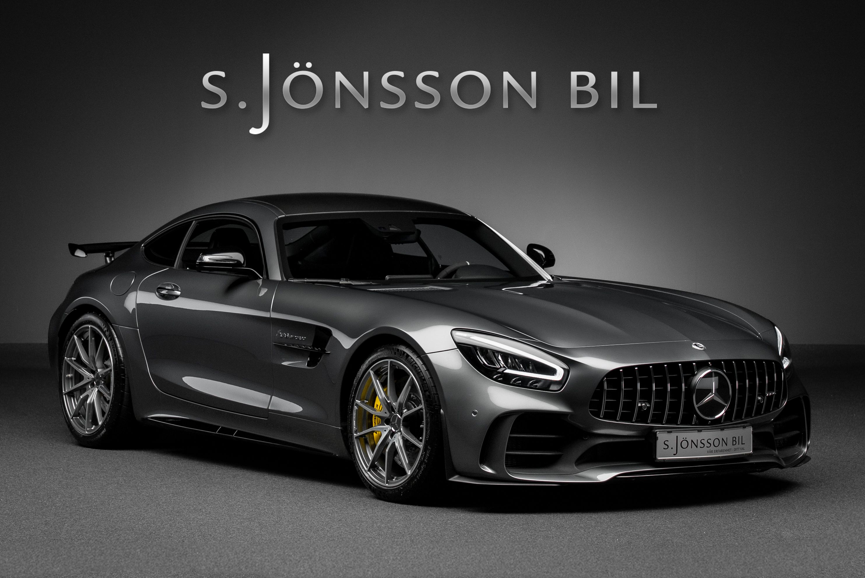 Mercedes-AMG GT R