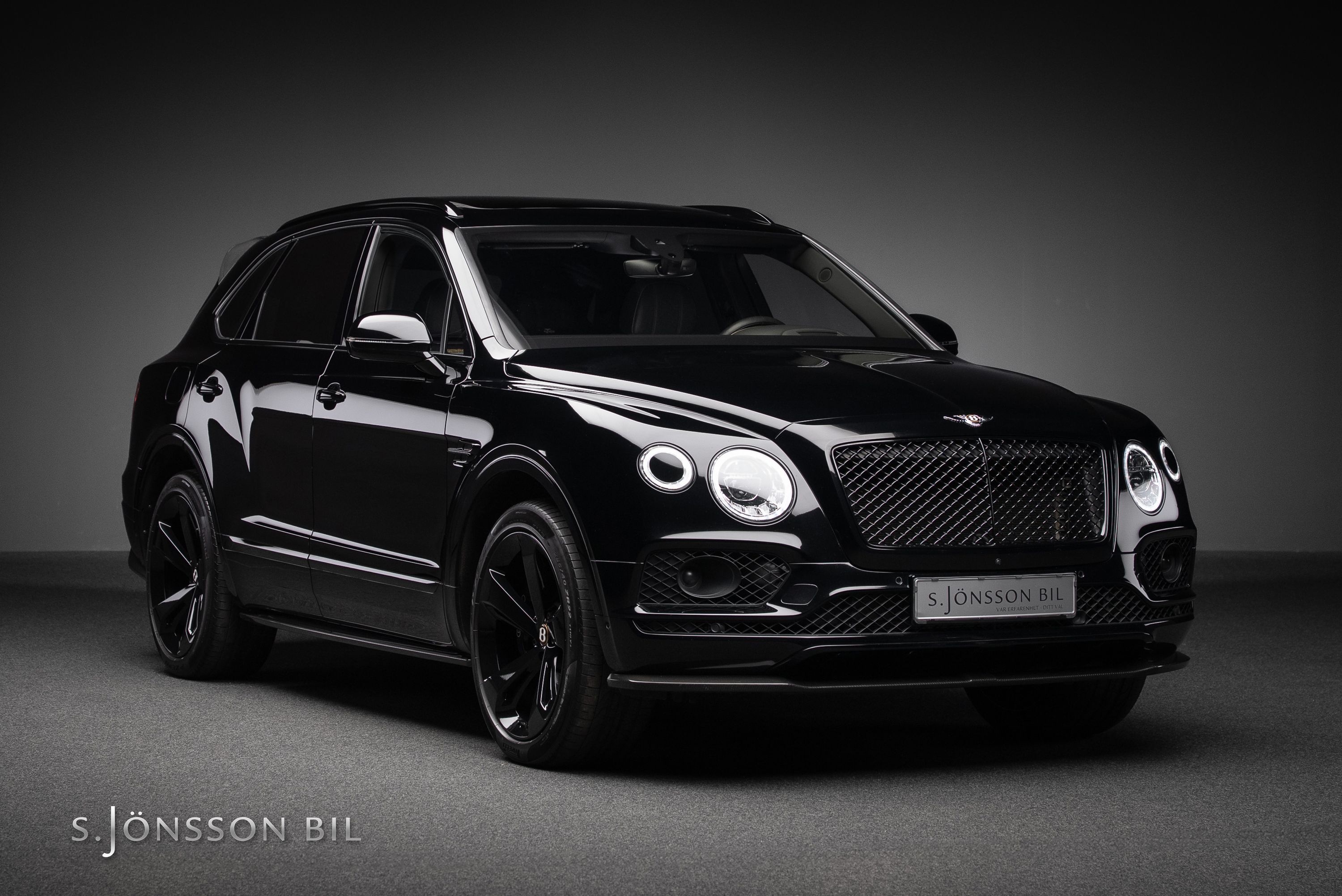 Bentley Bentayga V8 Centenary Edition till försälning